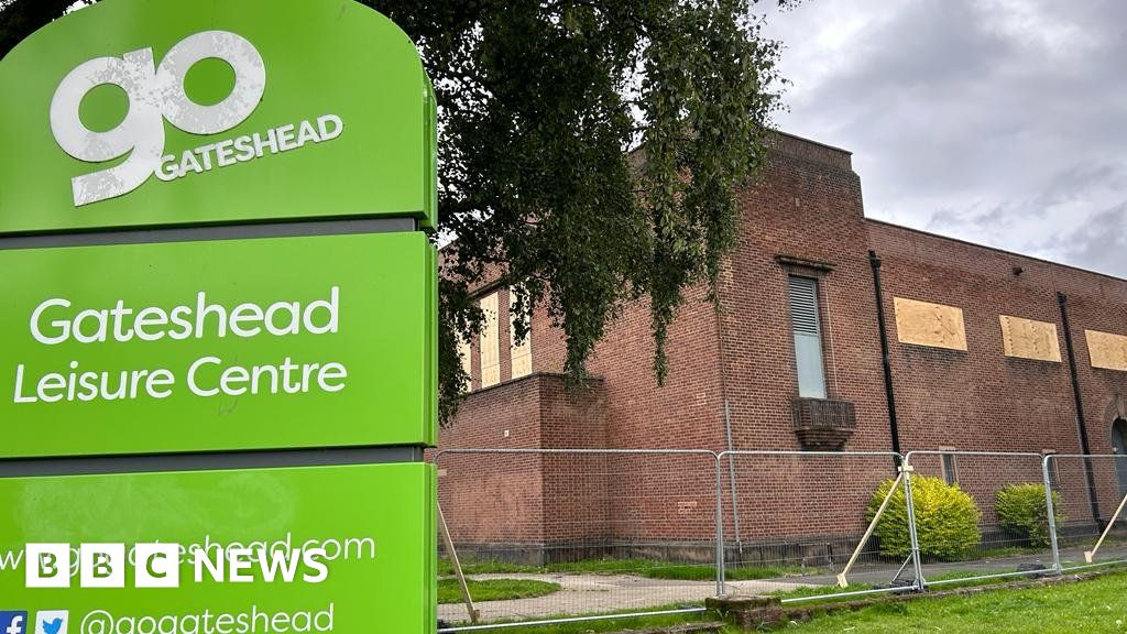 Criticism over Gateshead Council's efforts to keep leisure centres open