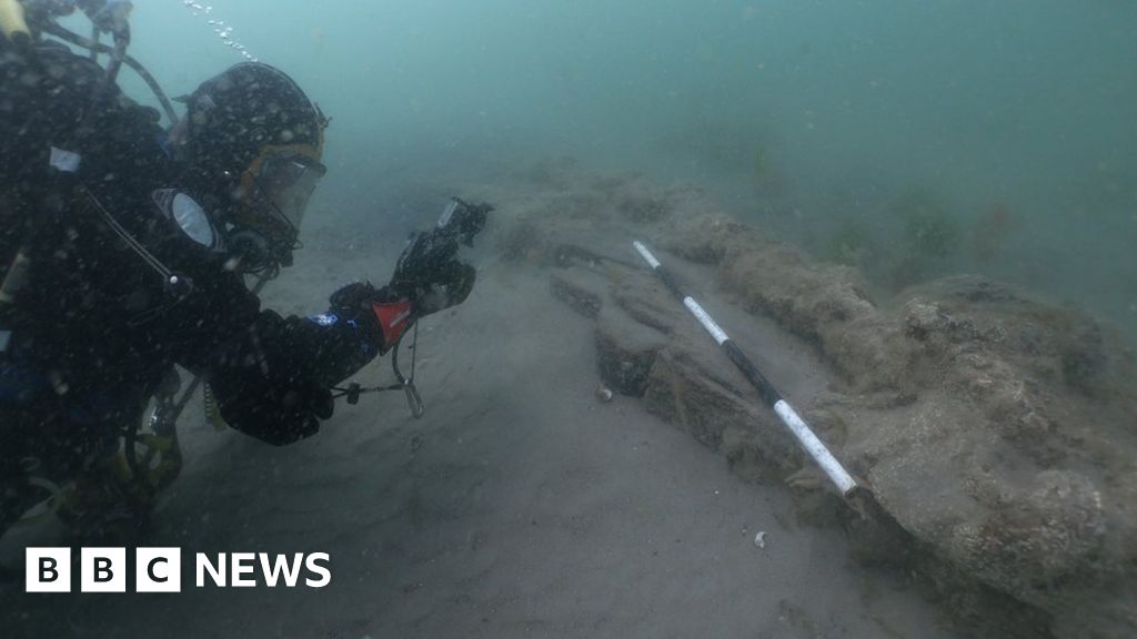 shipwreck-s-rudder-uncovered-on-seabed-bbc-news