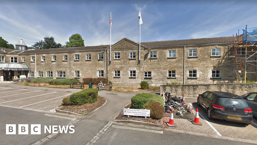 cotswold-district-council-members-face-unacceptable-abuse-bbc-news