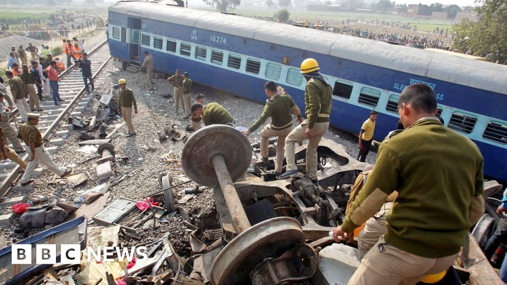 India train crash: 115 killed in derailment near Kanpur - BBC News