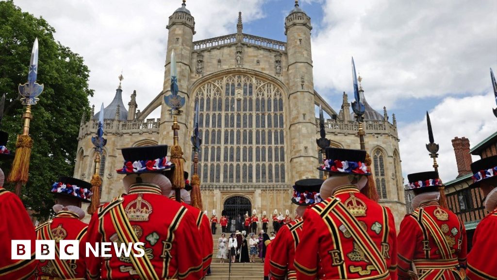 The Order Of Service For Queens Committal At St Georges Chapel At Windsor Castle Bbc News 