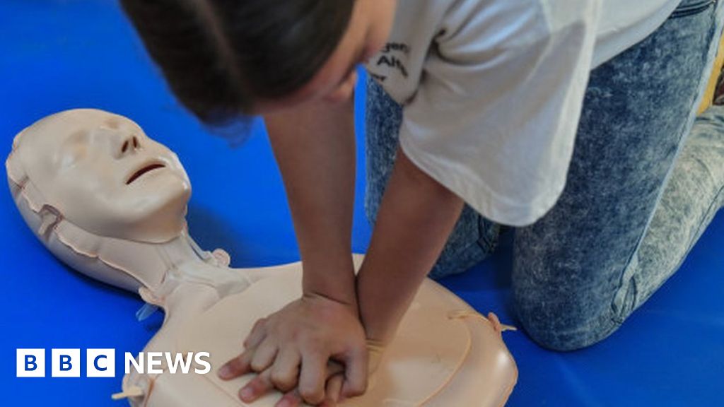 First aid lessons begin in 1,600 schools ahead of 2020 roll-out