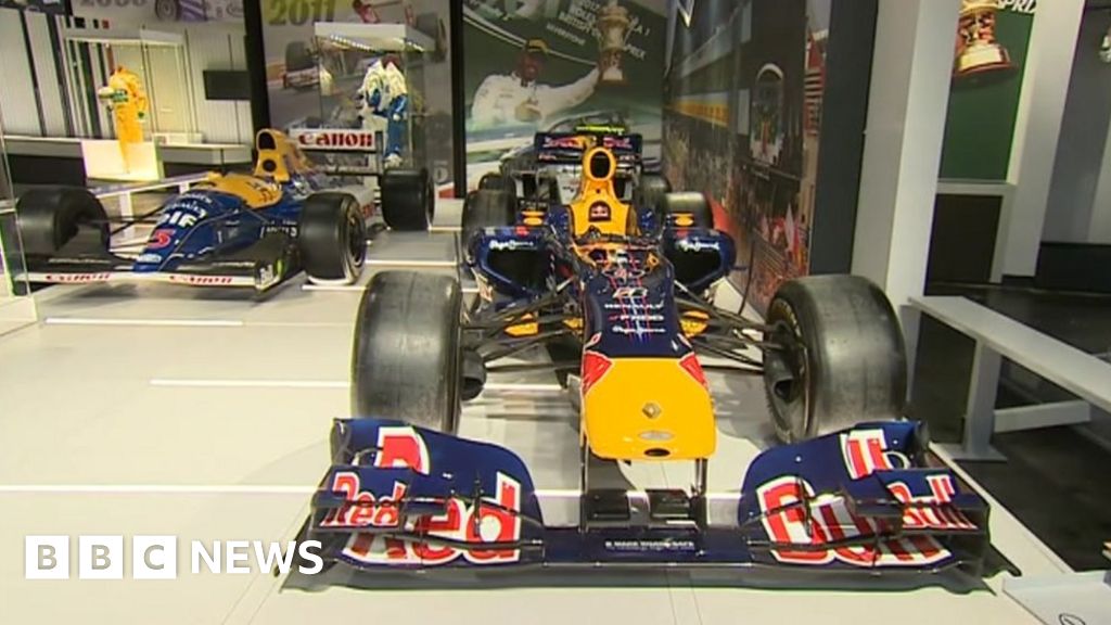 Have your photo taken with the - Silverstone Museum