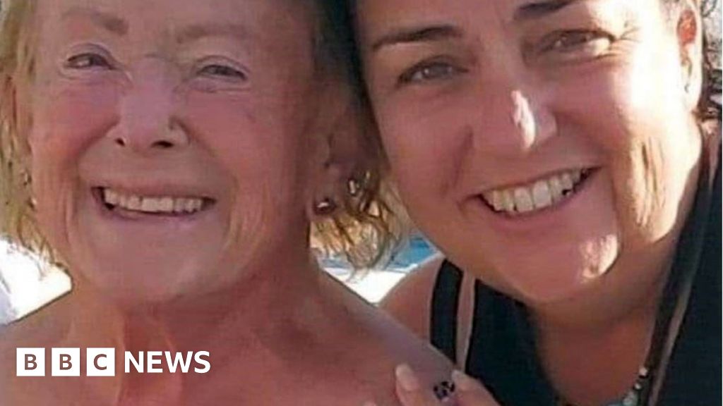 Former nurse saves drowning woman pulled from Turkish sea
