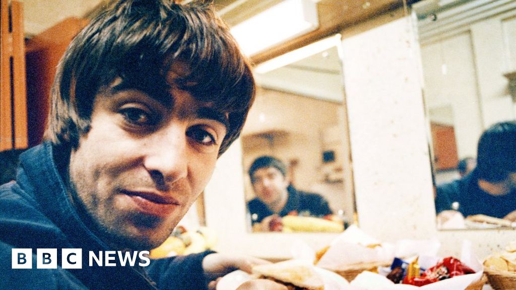 Oasis Definitely Maybe: How a studio haunted Liam Gallagher