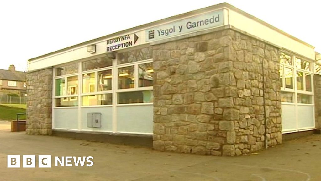 Two Bangor schools to close and new one to be built BBC News