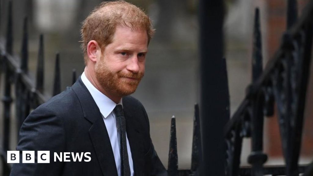 Príncipe Harry desiste de processo por difamação contra editora do Mail on Sunday