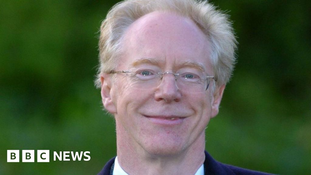 Cambridge University don, back to sexual harassment