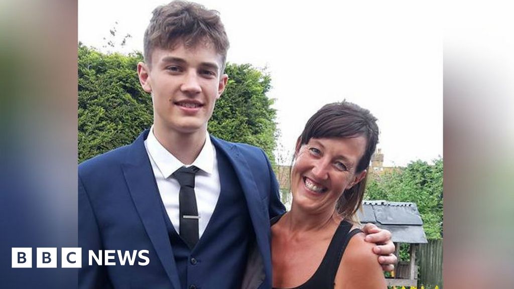 Tramadol death: Teens 'naive' to risks of prescription opiates