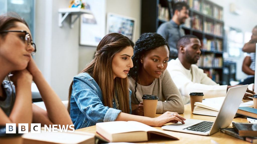 University workers vote for eight-day strike