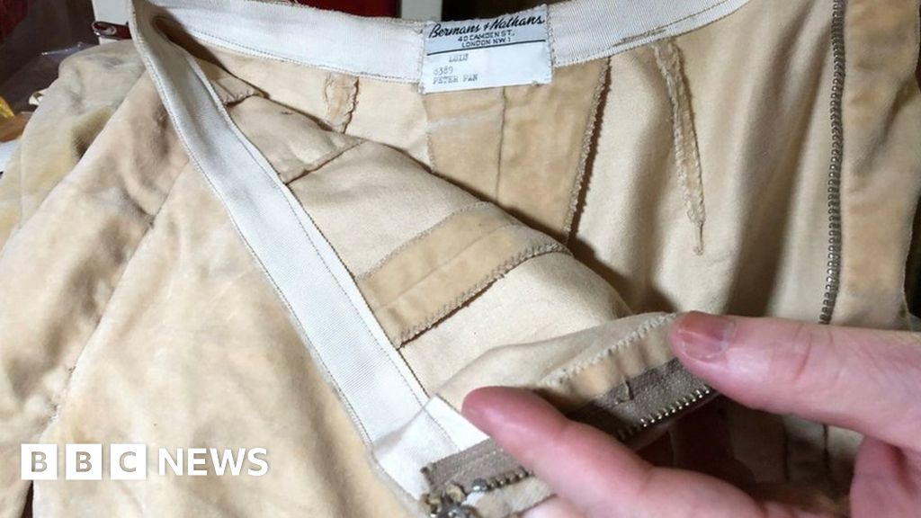 Sheffield: Lulu's hot pants among 40,000 panto costumes stored in warehouse