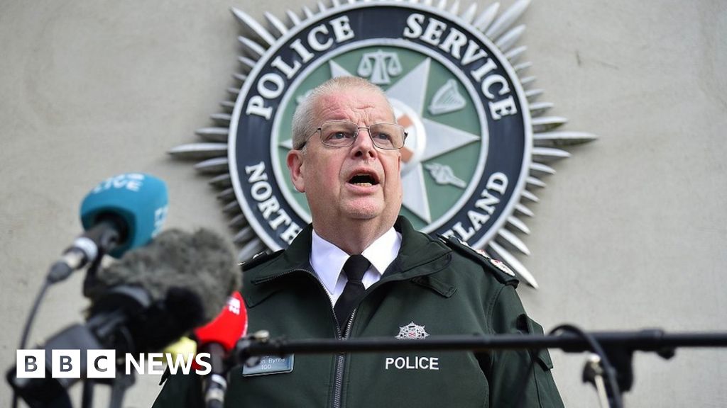 N Ireland police details in hands of dissident republicans