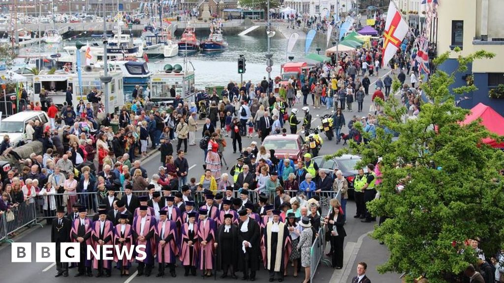 Guernsey Liberation Day Thousands turn out to mark the event BBC News