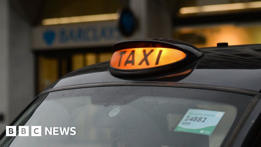 Uber: London cabbies plan to sue for damages