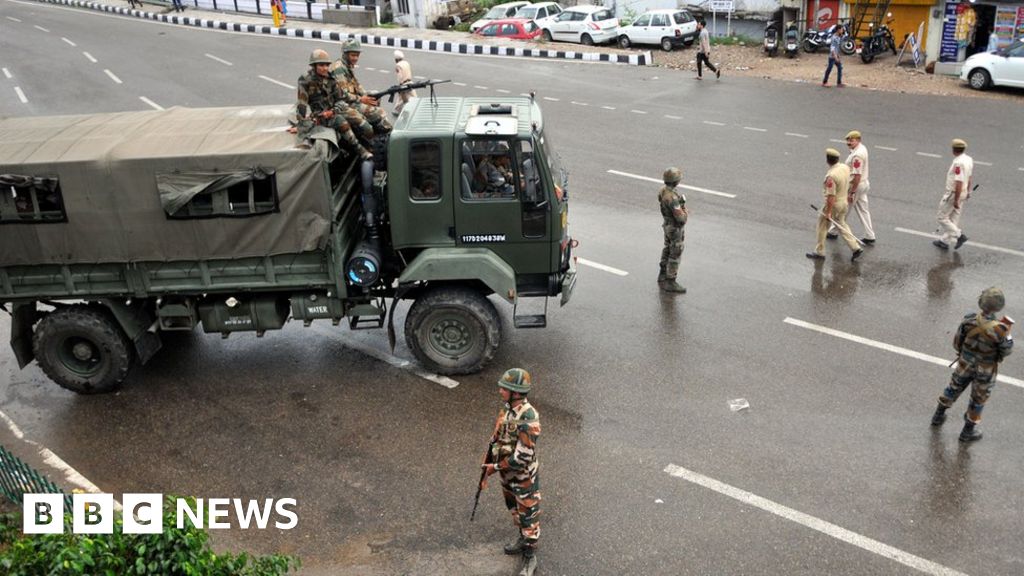 Article 370: Kashmir in communication blackout