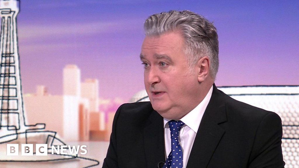 'BBC chairman's position is very difficult' - SNP MP