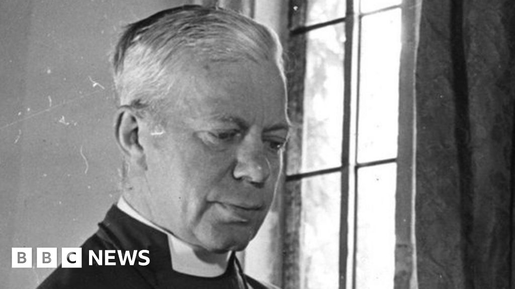 Chichester Cathedral memorial to Bishop George Bell could be changed - BBC  News