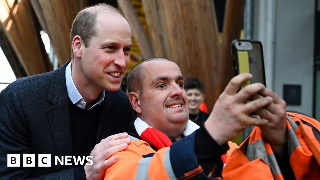 Prince William visits families and organisations in Sheffield(00)