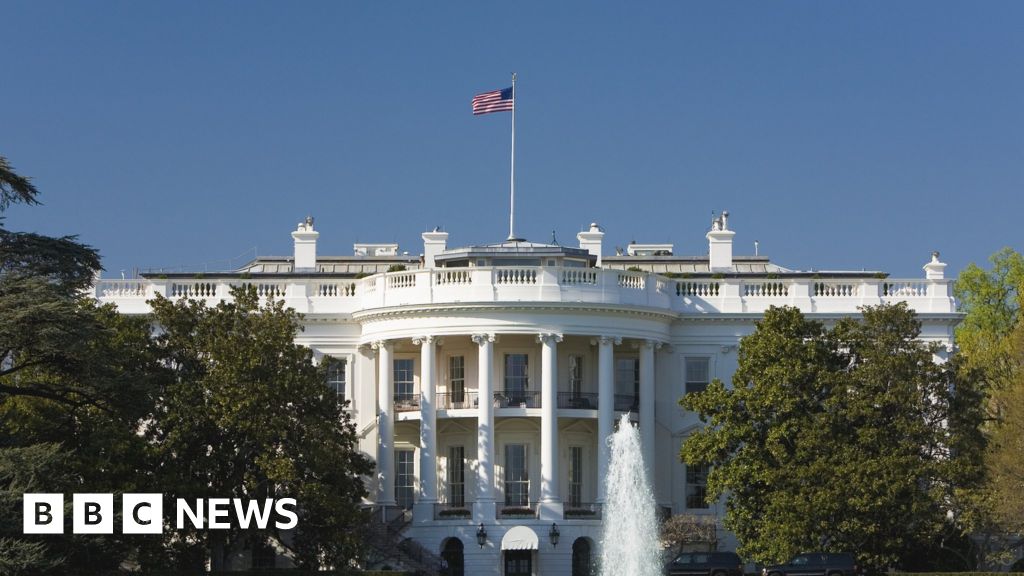 Suspected cocaine found at White House sparking evacuation