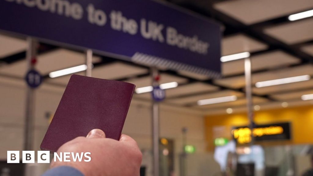 'Nationwide issue' causing airport border queues – News