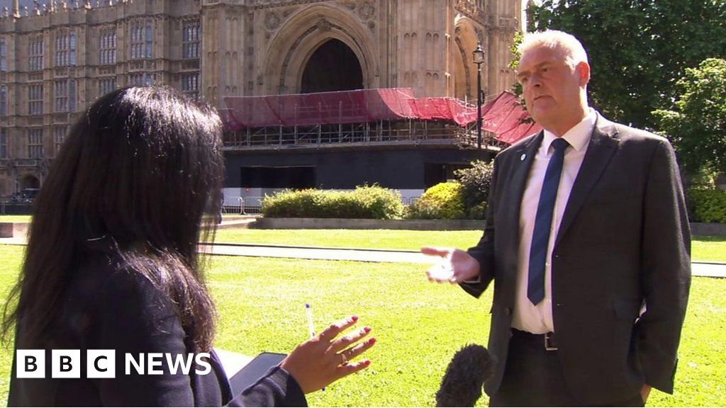 Boris Johnson 'victim of a witch hunt led by the BBC' - Tory MP