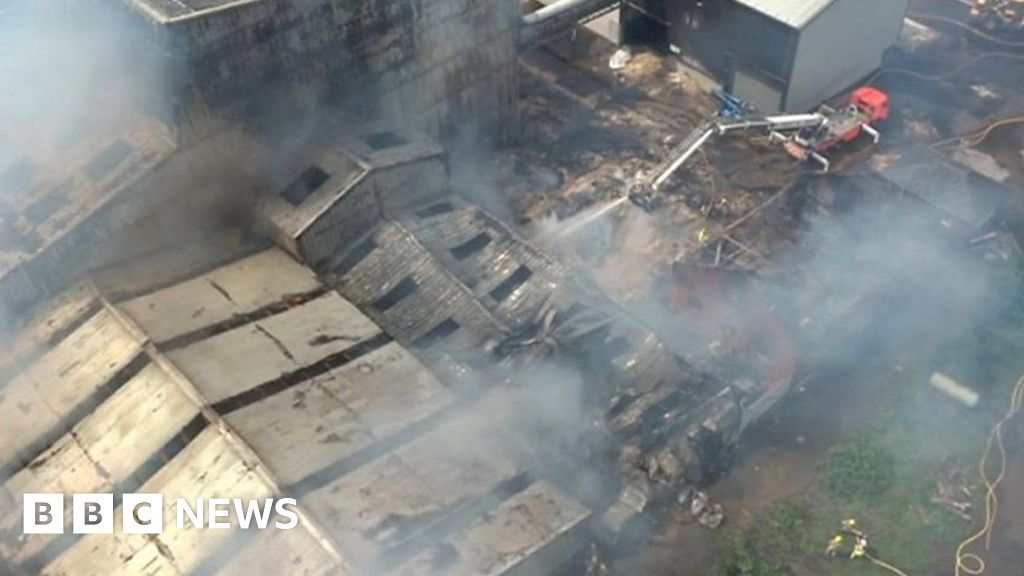 Fire Crews Tackle Large Blaze At Lancashire Sawdust Mill Bbc News