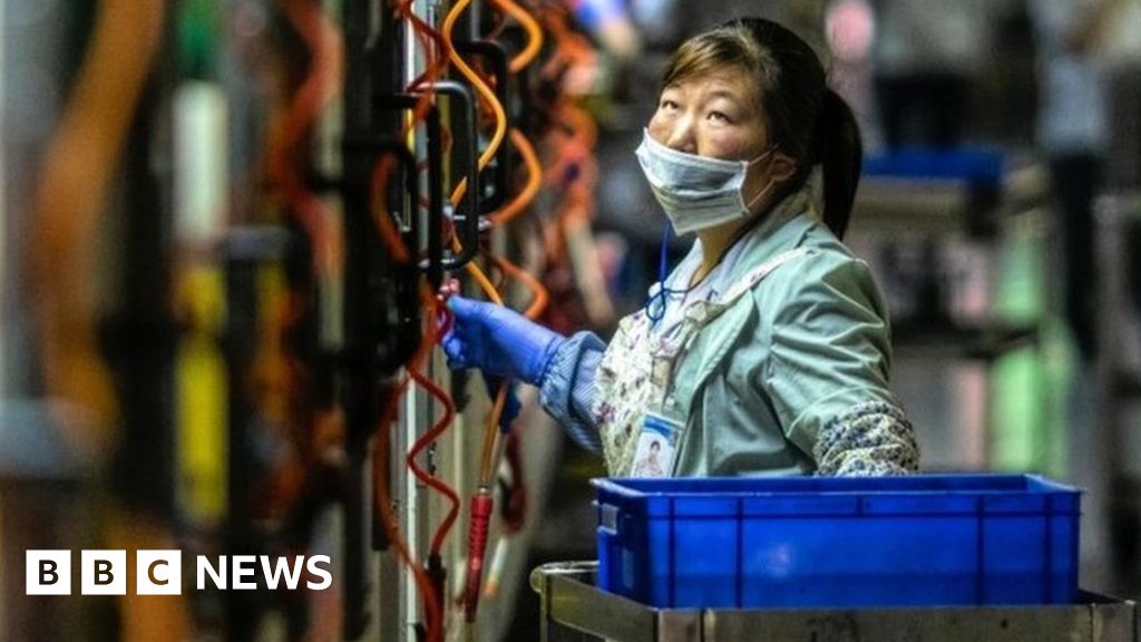 Trade War China Us Talks Resume With New Tariffs Due To Kick In Bbc News 0831