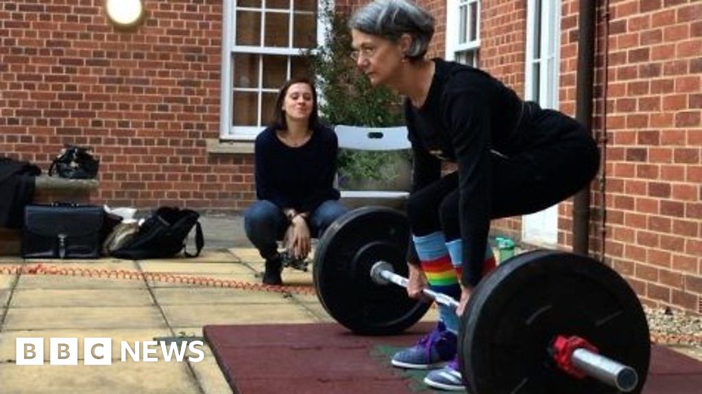 Oxford don celebrates 72 with 7,900lbs powerlift BBC News