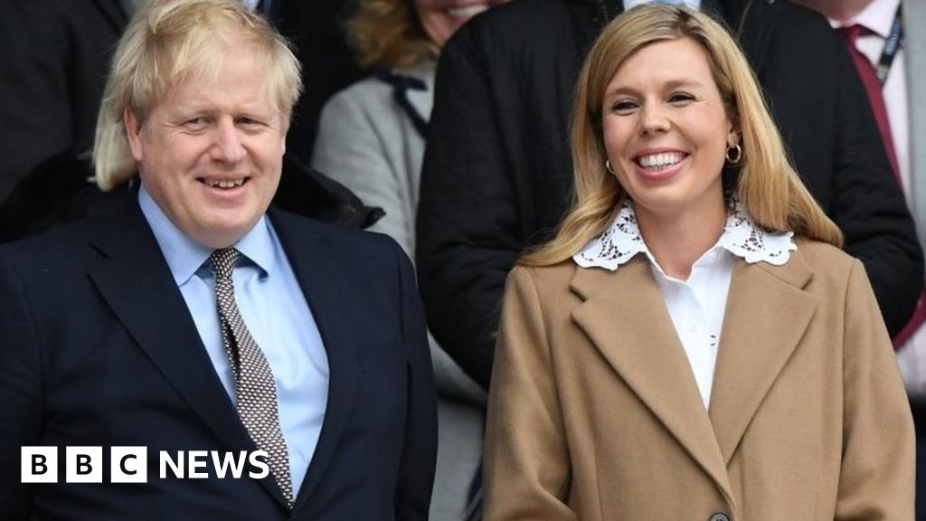 Boris Johnson: Politicians and leaders congratulate PM on baby - BBC News