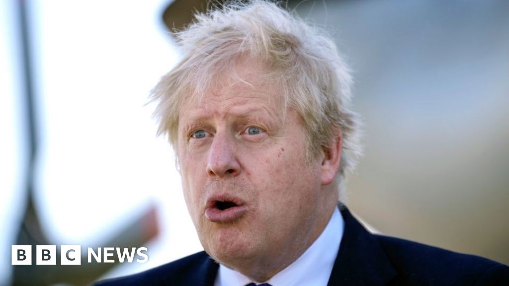 Ukraine war: Russia bans Boris Johnson from country over Ukraine war