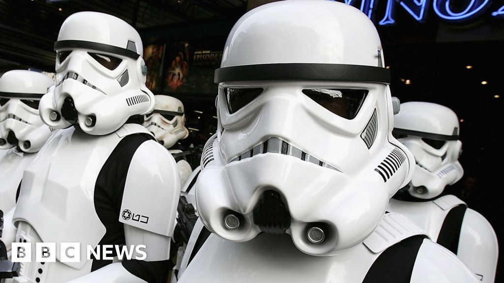 Russia mayor sworn in with Star Wars tune in Belgorod - BBC News