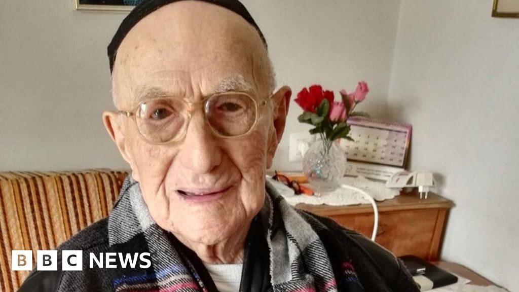 World's oldest man, Auschwitz survivor Yisrael Kristal dies