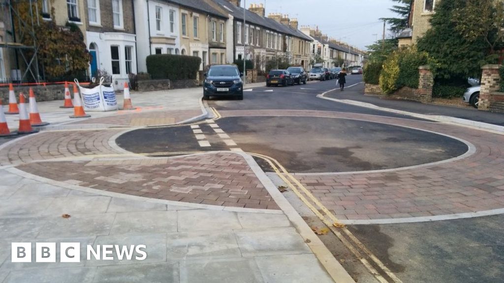 Cambridge 'ghost roundabout' attracts ridicule on social media