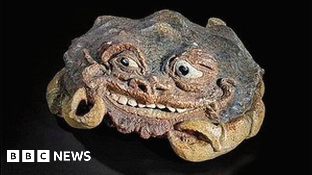 Export ban placed on 'grotesque' Victorian crab