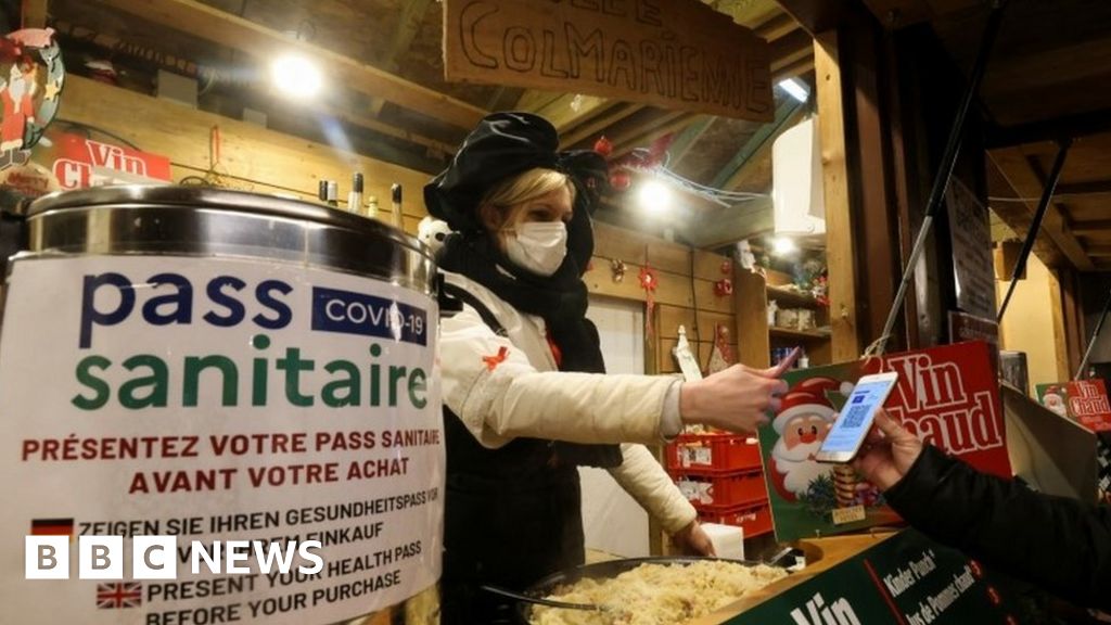 Covid: France to drastically restrict travel from UK