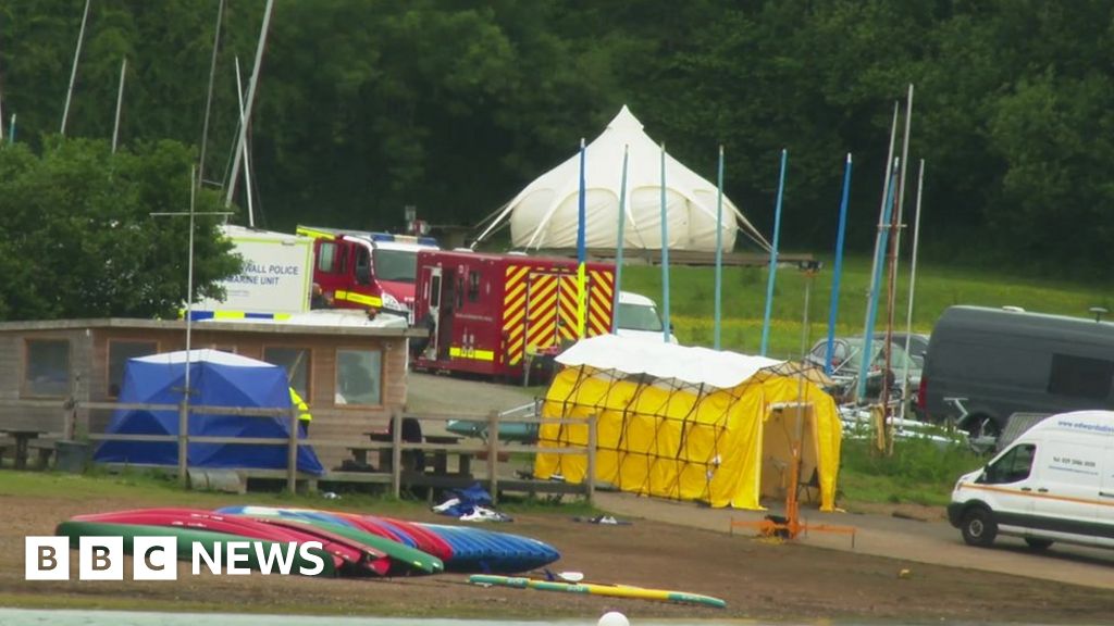 Roadford reservoir boat capsizing: Bodies found in search for missing people
