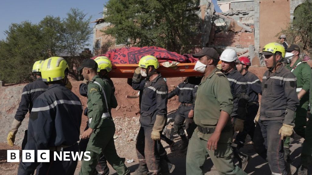 Земетресение в Мароко: Една общност търси последната си жертва