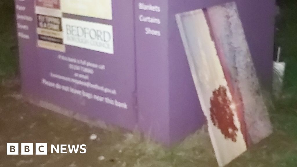 Great Denham flytipper fined for painting left at clothes bank