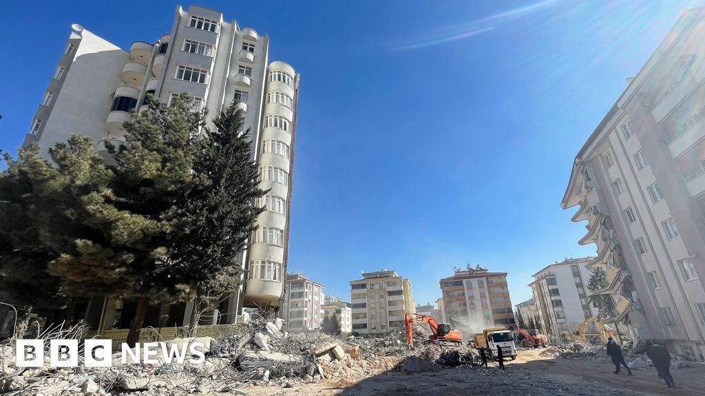 Turkey earthquake: The warnings at the luxury apartments that turned to dust