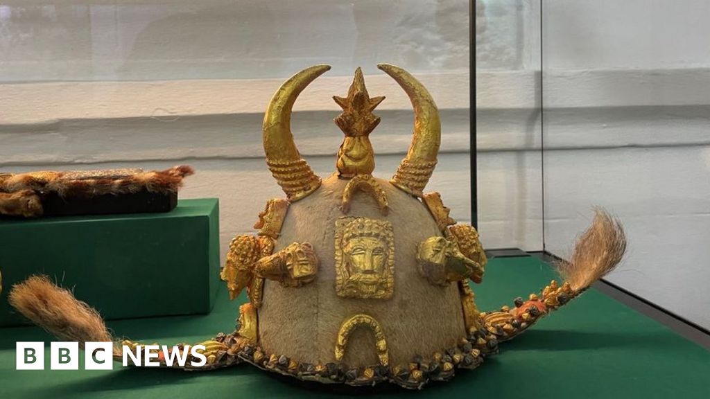 Ghana celebrates as looted artefacts put on display