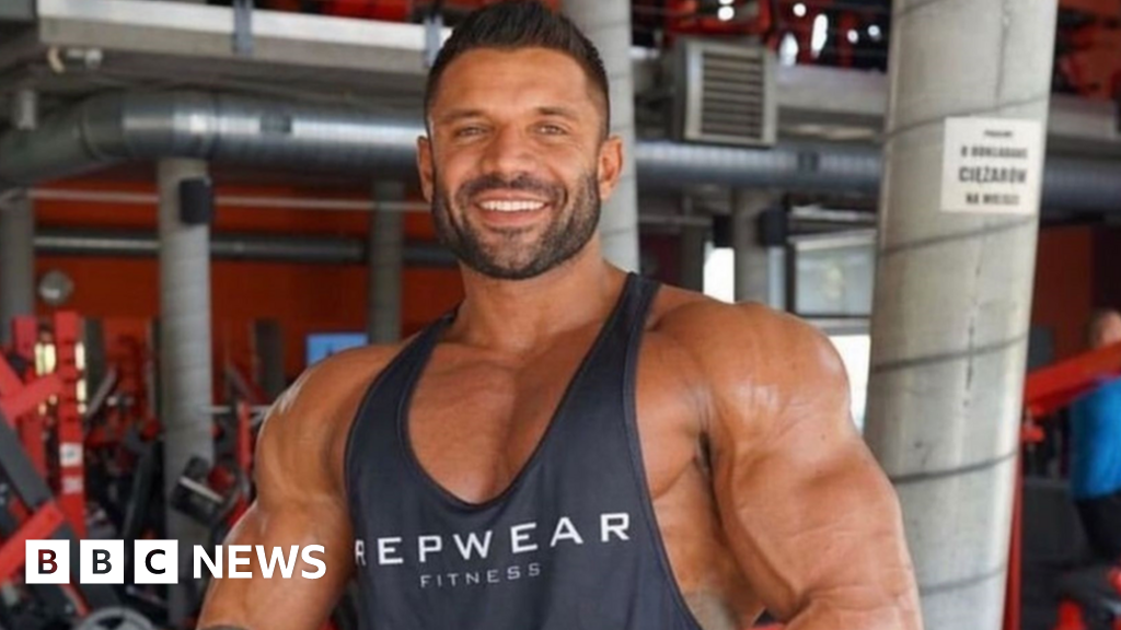 Neil Currey: Parents blame steroids for bodybuilder son's death