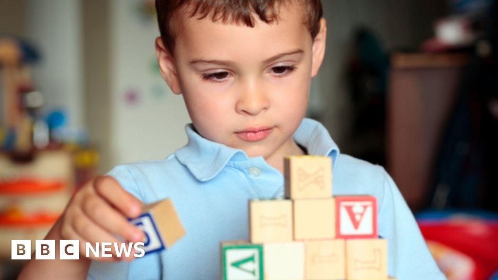 Parents 'blamed' for children with autism's behaviour - BBC News