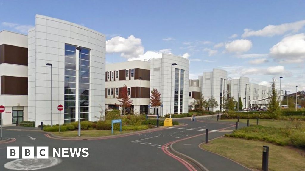 Dudley hospital review leaves medics feeling 'betrayed'