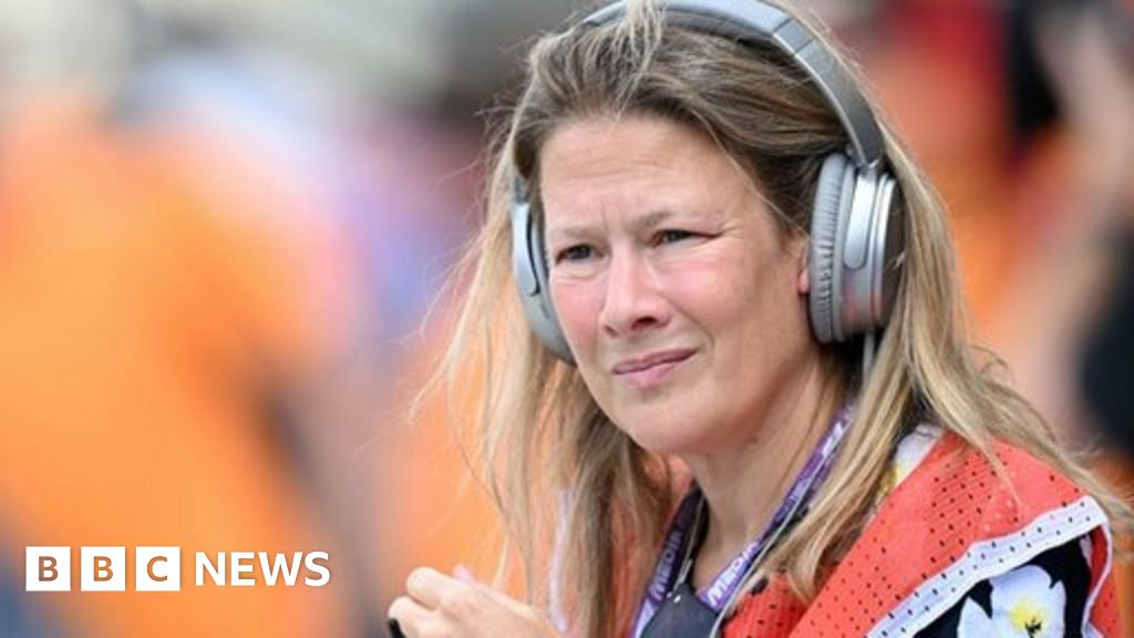 Jennie Gow: BBC F1 broadcaster was told to 'get angry' by nurse - BBC News