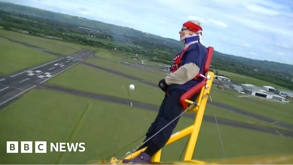 UK's oldest female wingwalker, 88, sets new record BBC News