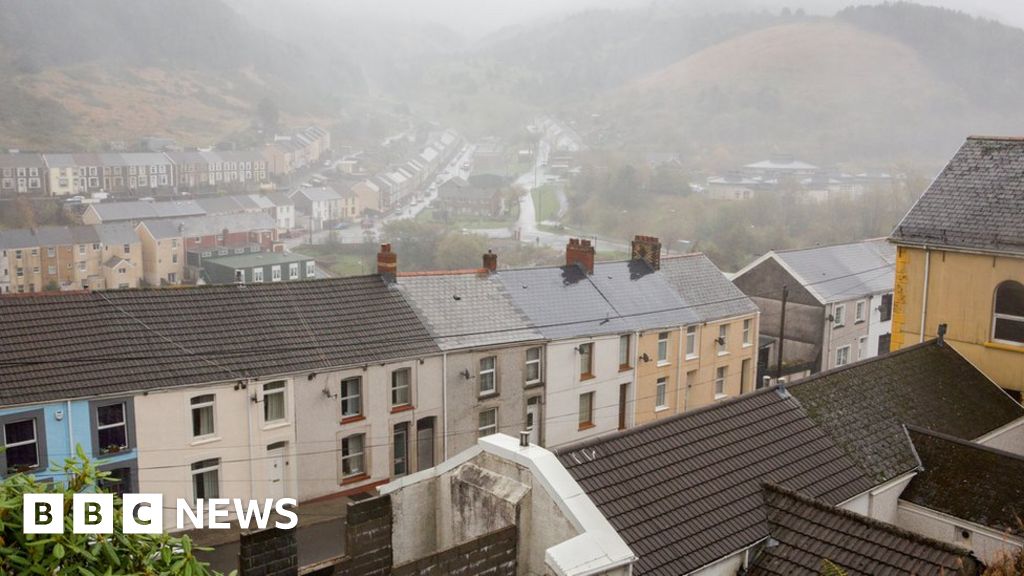 Wales Weather: Heavy Rain And Possible Flooding Warning - BBC News