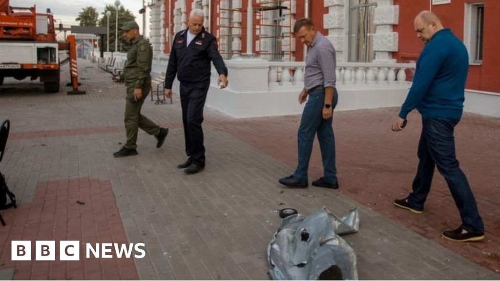 Ukraine war: Russia says drone injures five at Kursk railway station