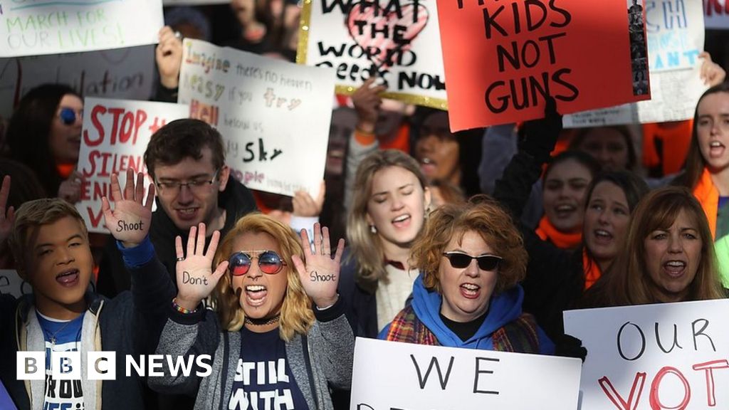 Hundreds of thousands rally for gun control legislation