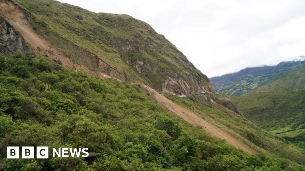 Colombia Landslide Kills 13 As Bus Is Swept Into Ravine Bbc News