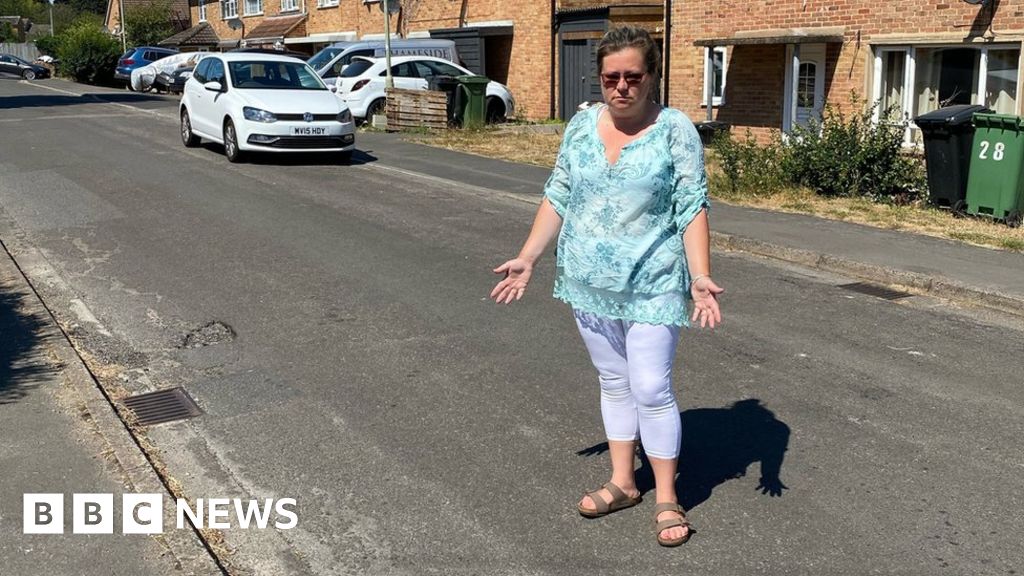 Henley woman and son stranded overnight waiting for RAC – BBC